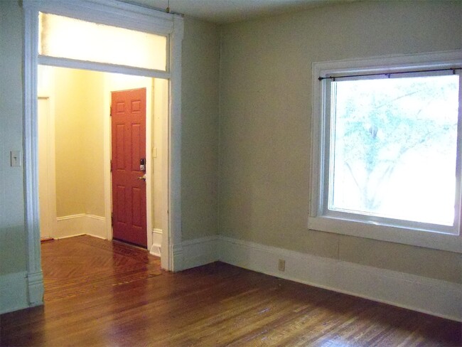 Building Photo - 2154 Burnstead Dr