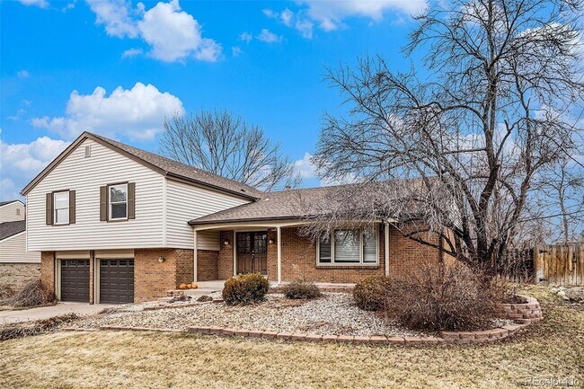 Foto del edificio - 8345 E Hinsdale Ave