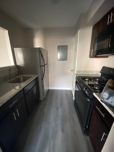 Building Photo - 4717 Greenspring Ave