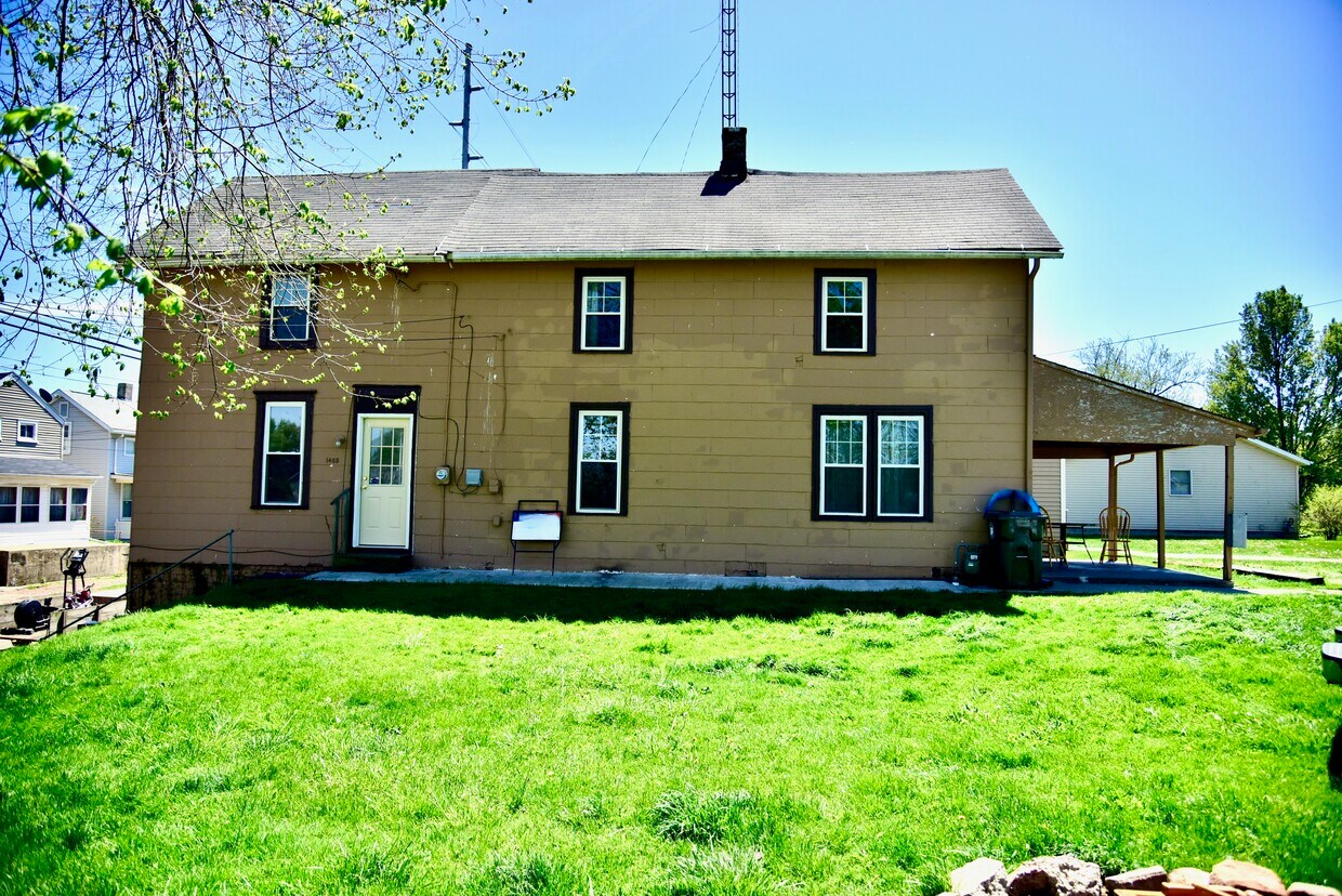Primary Photo - 1465 Allen Ave SE