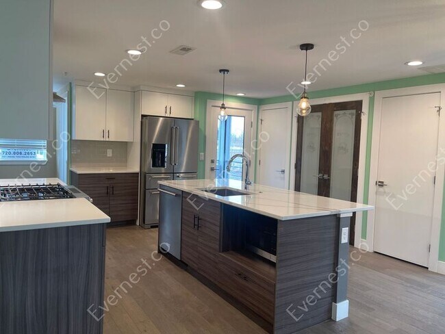 Building Photo - 3450 N Downing St