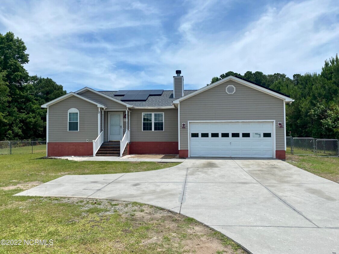 737 Queens Creek Rd, Hubert, NC 28539 House Rental in Hubert, NC
