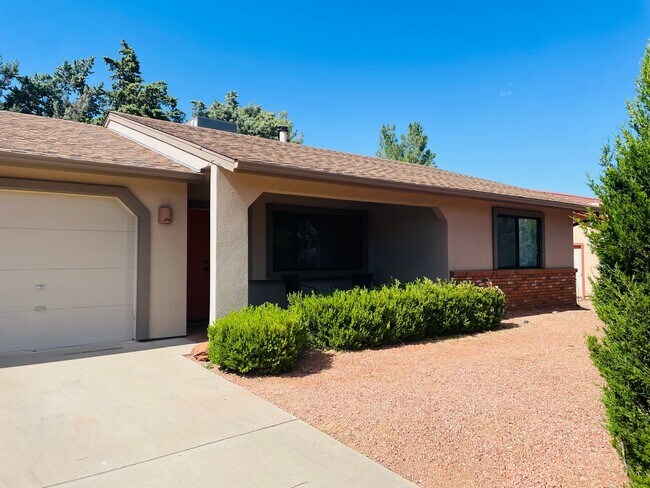 Foto del edificio - Single family home in the Village of Oak Creek