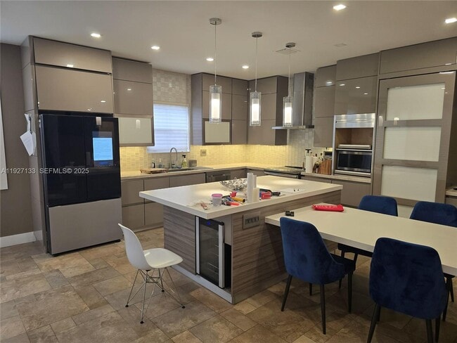 Foto del edificio - 1145 Doveplum St