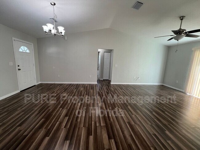 Foto del edificio - 21 Cypress Loop