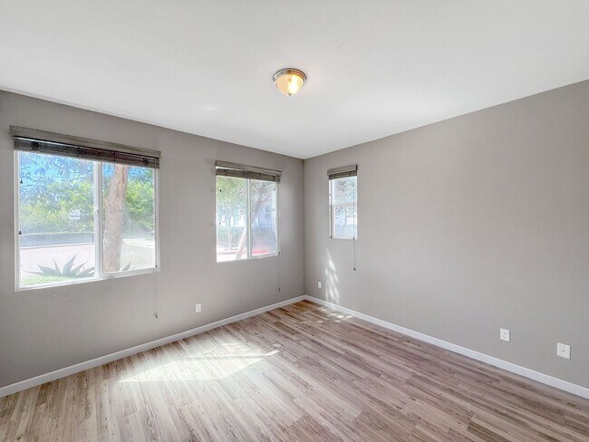 Foto del edificio - Beautiful 3B/3.5BA Townhouse in Carlsbad w...
