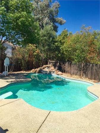 Building Photo - 3400 Mardi Gras Ct