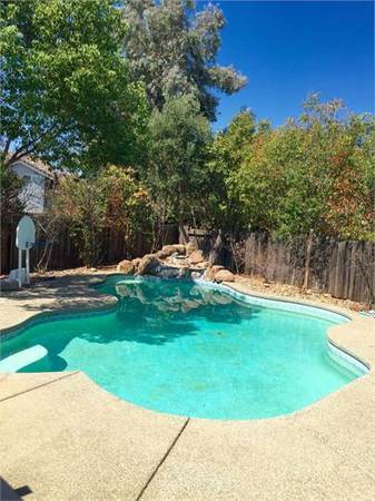 Foto del edificio - 3400 Mardi Gras Ct