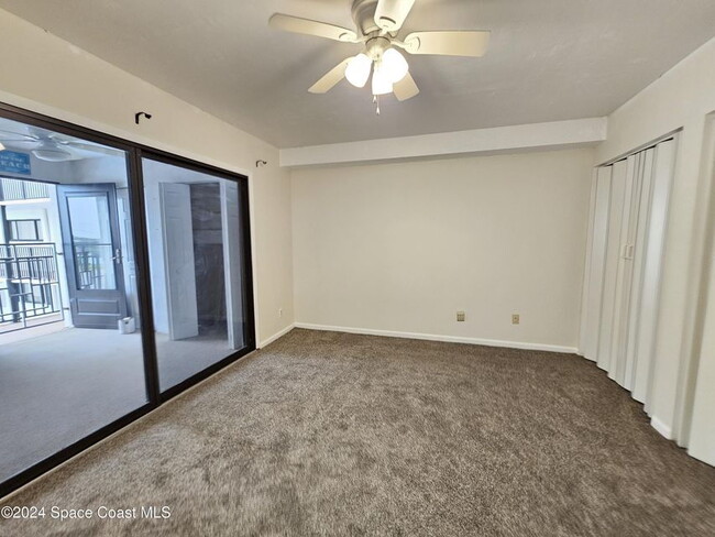 Foto del edificio - Coastal Paradise Awaits: Elegant 2-Bed, 2-...