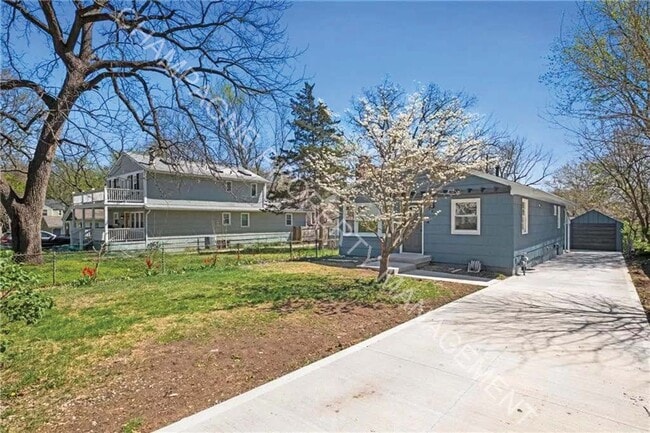 Building Photo - Modern Home in Waldo