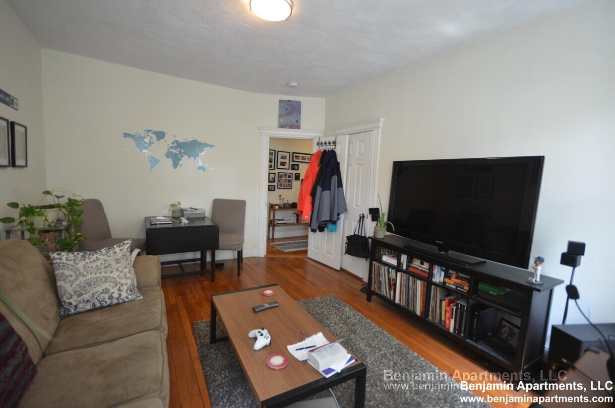 Foto principal - 85 Brainerd Rd