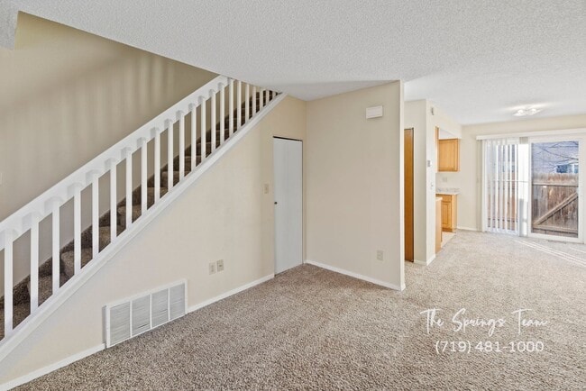 Foto del edificio - LA JOLLA 2BD TWO-STORY TOWNHOME - Security Deposit Waiver Available