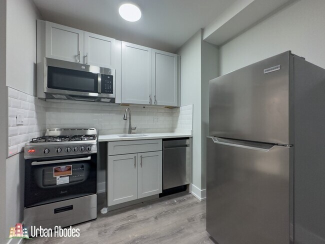 Foto del edificio - 501 W Belmont Ave