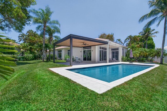 Foto del edificio - 2576 Bay Pointe Dr