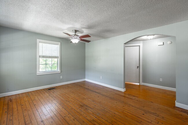 Foto del edificio - 2 Bedroom, 1 Bath home in Tiftonia!