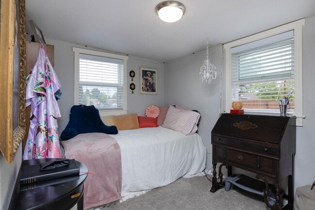 Foto del edificio - 415 SW Black Butte Blvd