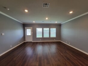 Building Photo - 5007 Gully Wy