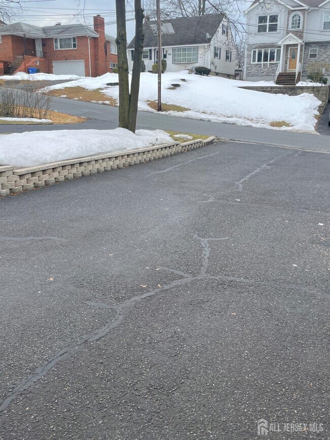 Foto del edificio - 92 Holly Rd