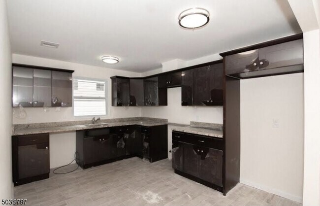 Building Photo - 112 N 13th St