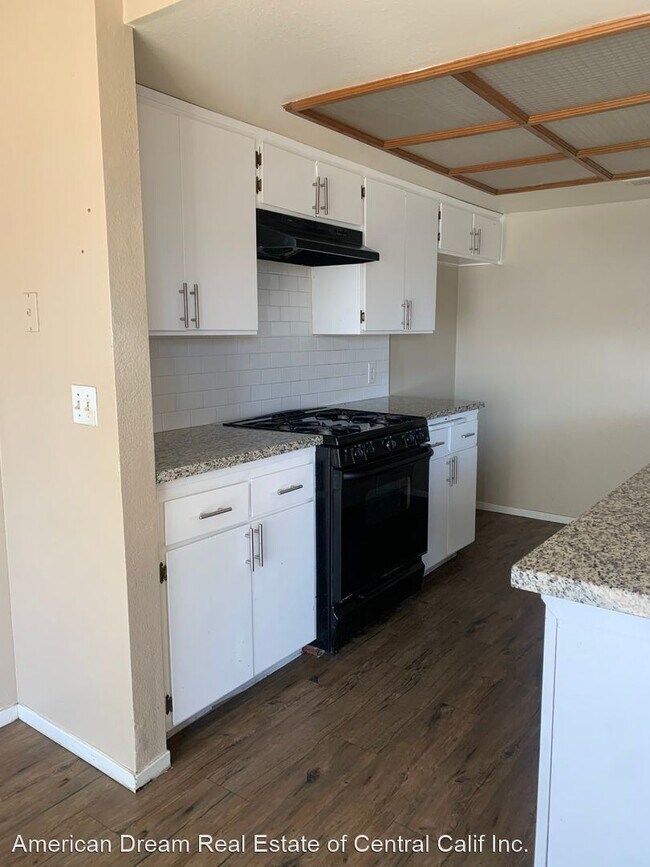 Building Photo - 3 br, 2 bath House - 2249 N 10th Ave