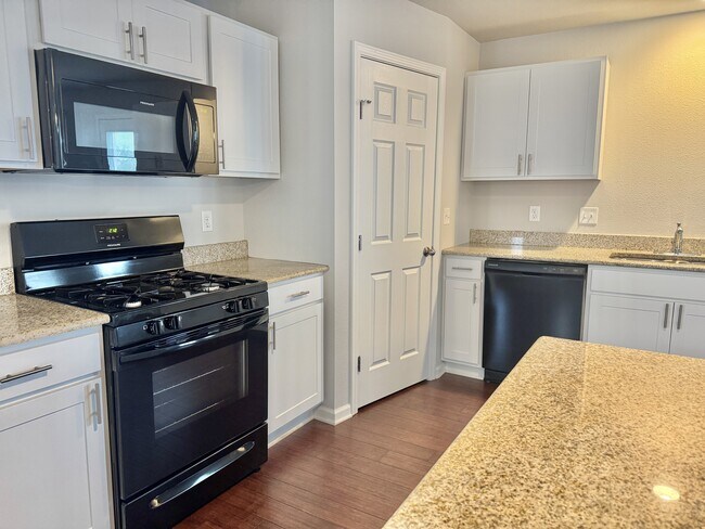 Foto del edificio - 2195 Ridge Ave