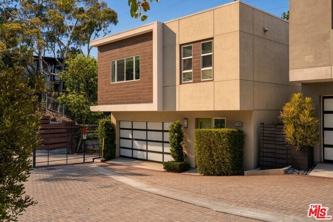 Building Photo - 2780 Wright Ln
