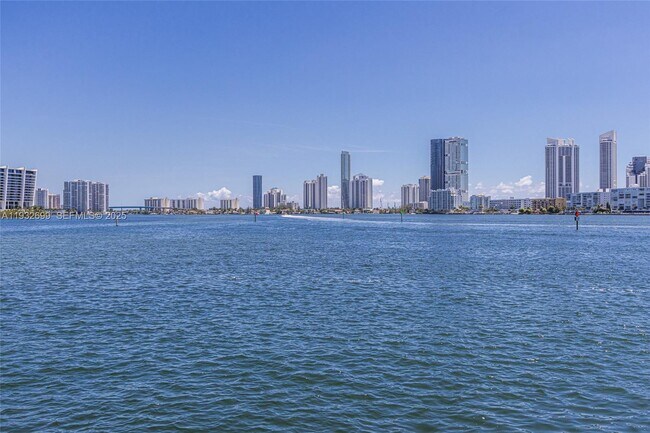 Foto del edificio - 3925 NE 171 St