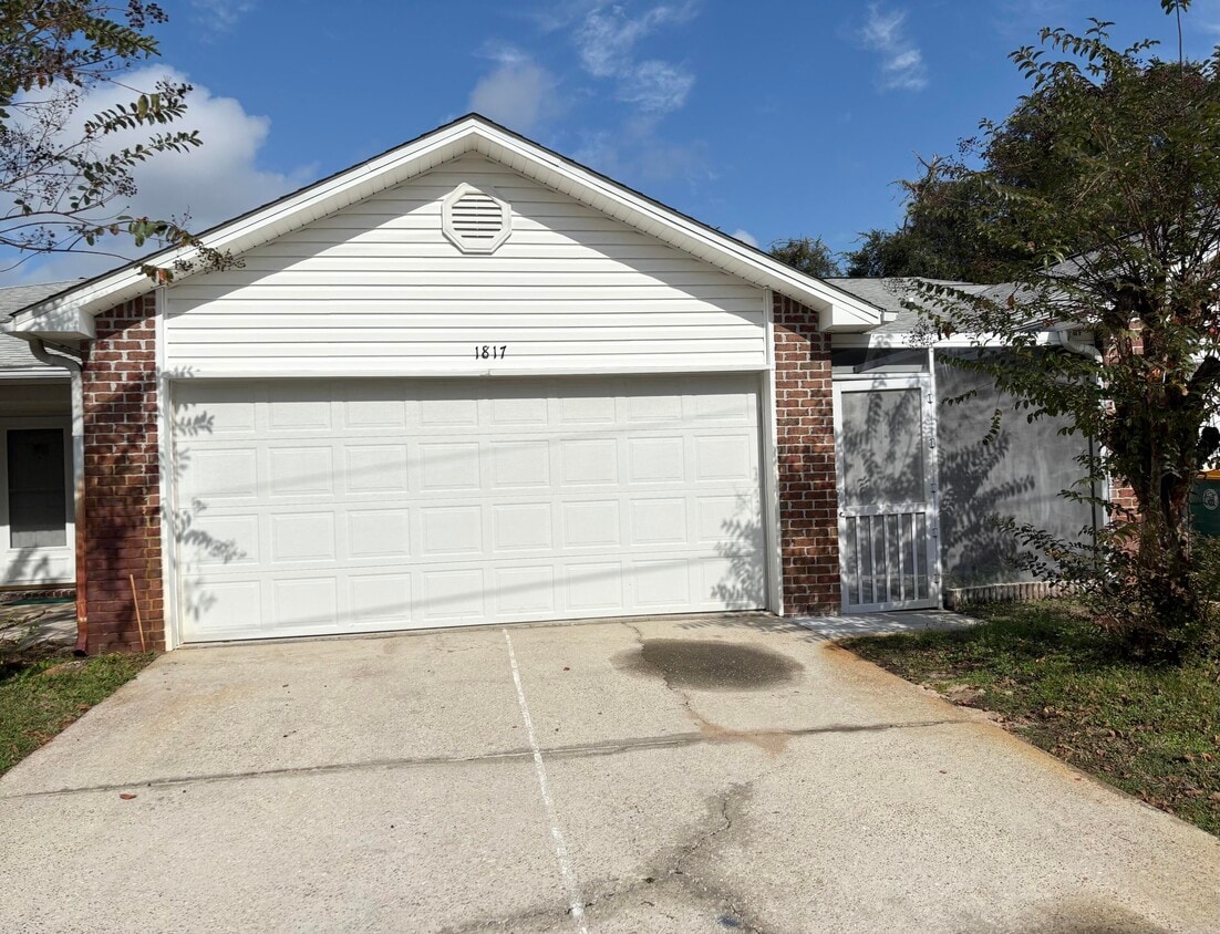 Foto principal - 1817 Cotton Tree Ct