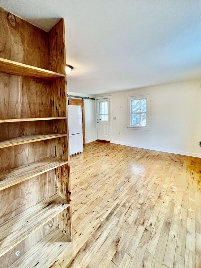 Photo - 116 Maple Street Apartment