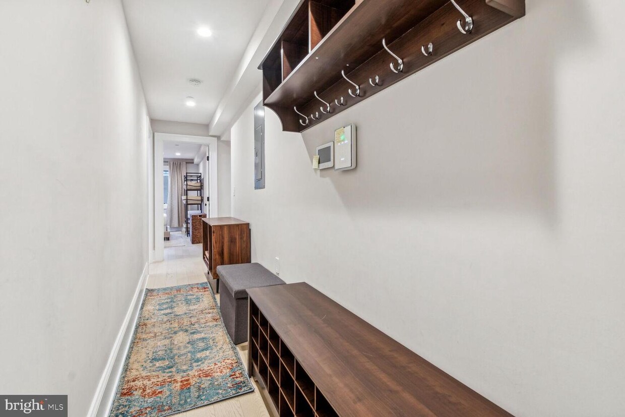 Foto principal - 1310 Vermont Ave NW