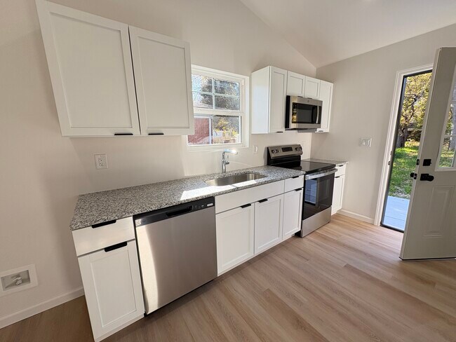 Foto del edificio - Hillside Dr