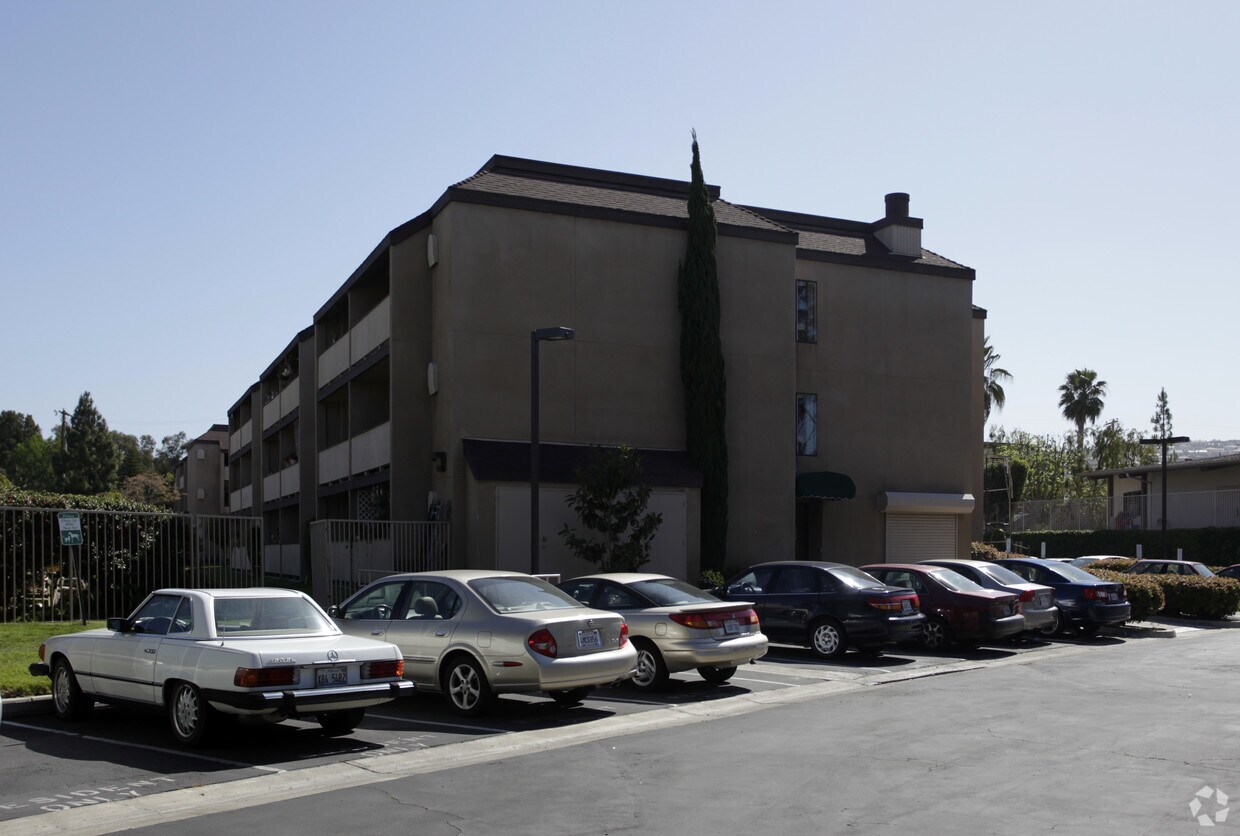 Seaview Plaza Apartments in Newport Beach, CA