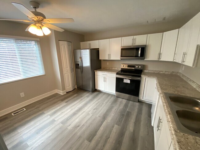 Building Photo - 10813 Fallsington Ct