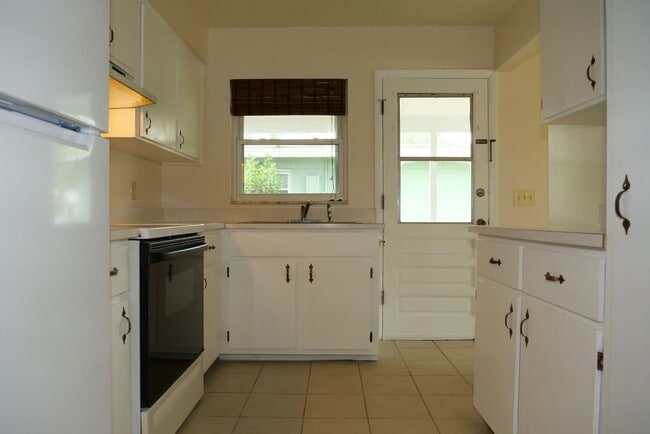 Foto del edificio - Clean, Bright & Move-In Ready! 3-Bedroom H...