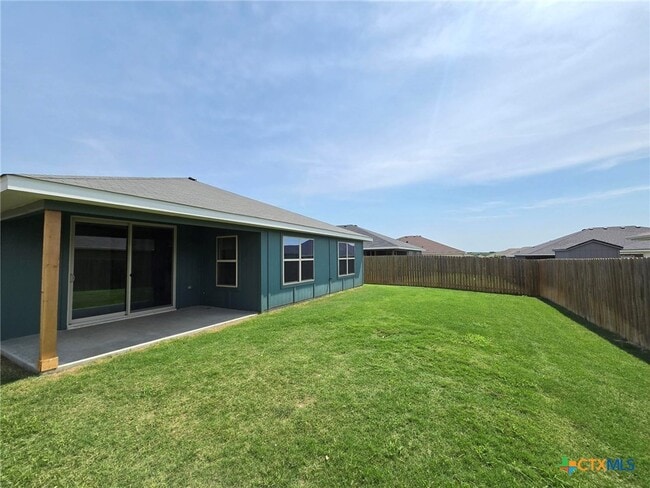 Building Photo - 818 Freedom Cir
