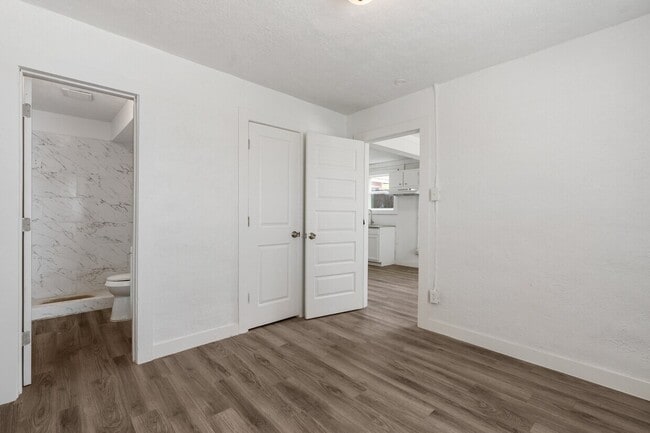 Foto del edificio - 2205 Galveston Rd