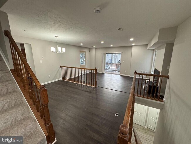 Foto del edificio - 4641 Deepwood Ct