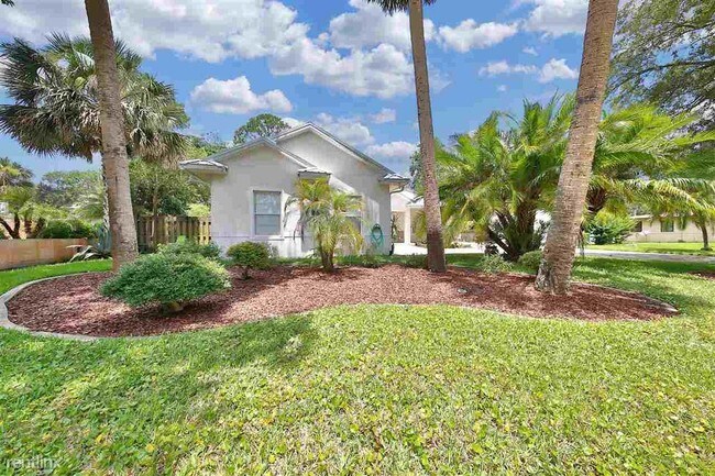 Building Photo - 3 br, 3 bath House - 348 Tirana Ave