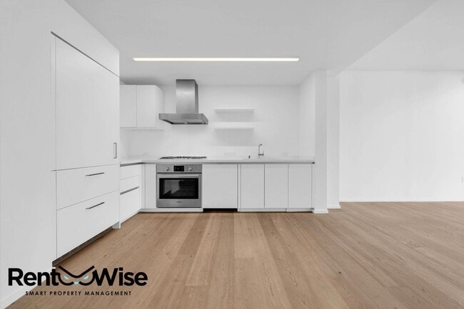 Building Photo - 450 Hayes St