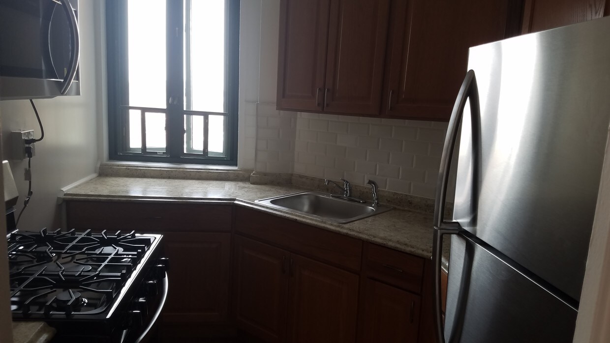 20 Metropolitan Oval, The Bronx, NY 10462 Condo for Rent in The Bronx