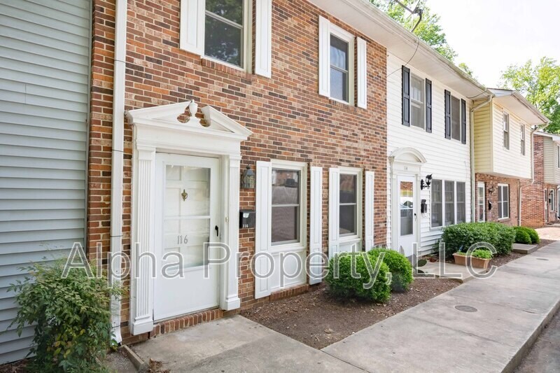 Foto principal - 116 Pine Creek Ct Ext