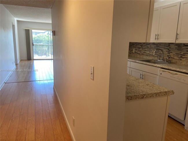 Building Photo - 1100 SW 128th Terrace