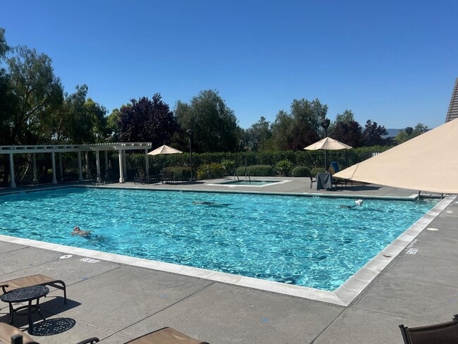 Building Photo - 2076 Mataro Way