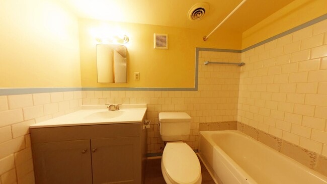 Foto del edificio - Free rent promotion-2 Beds 1 Bath Apartment Rental in Parkview area of Newport News