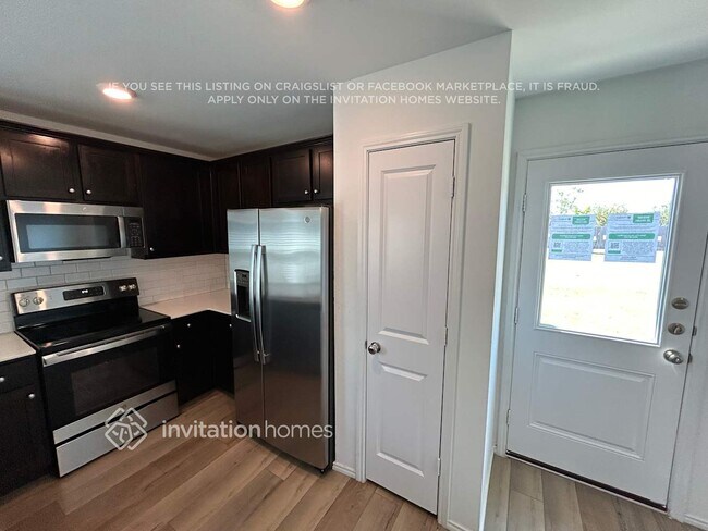 Foto del edificio - 10616 Sewell Cir
