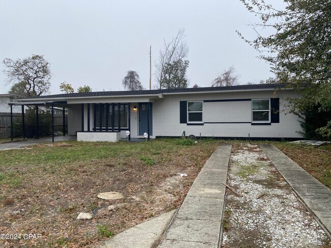 Foto del edificio - 1606 Clay Ave