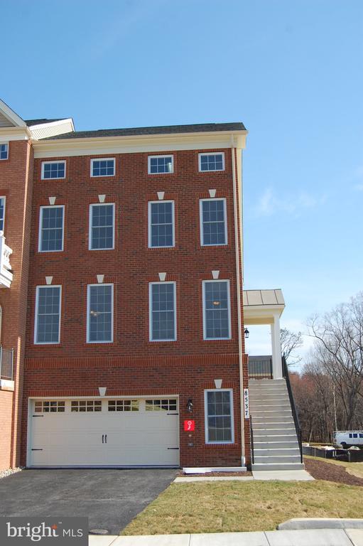Foto del edificio - 8537 Pine Springs Dr