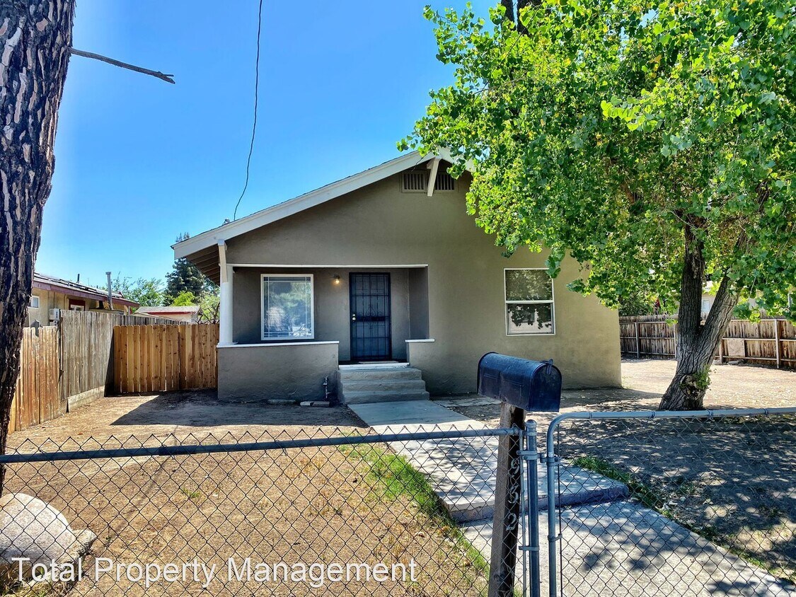 Primary Photo - 3 br, 2 bath House - 932 N. Mooney Blvd.