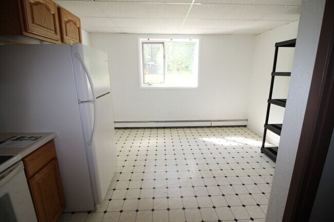 Building Photo - 3766 Lyle Ave