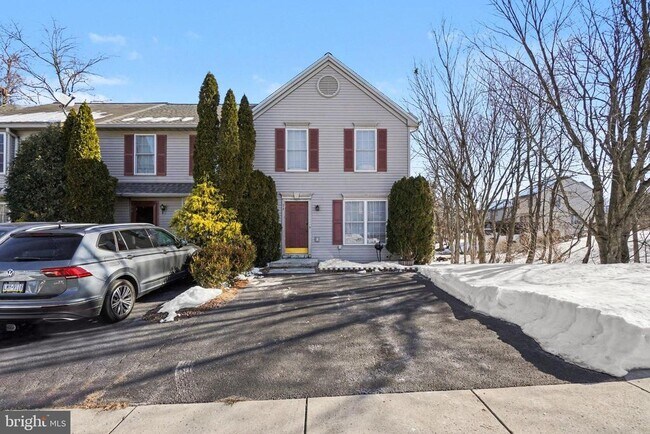 Foto del edificio - 54 Woodmyre Ln